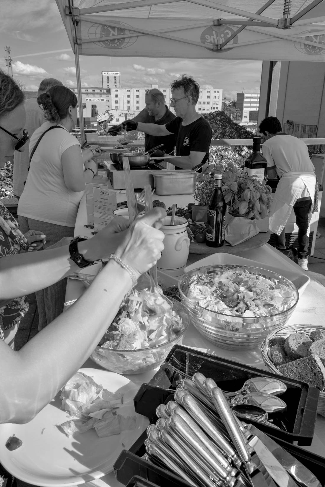 Salatbuffet im Betrieb